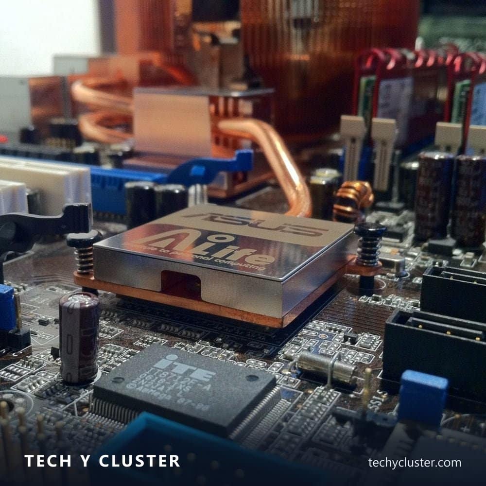 Computer motherboard with a copper heatsink
